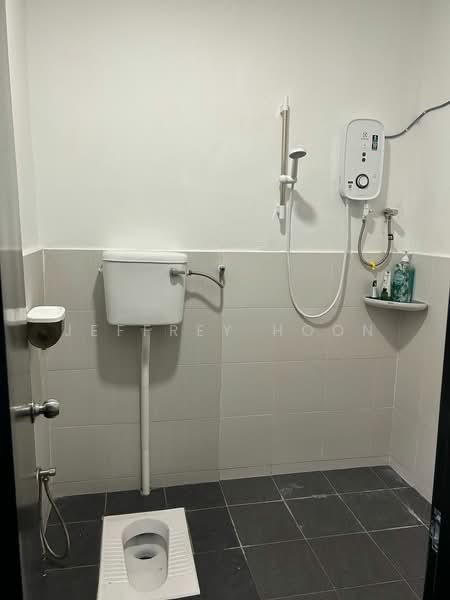 Office for Rent in Seksyen 51 (Petaling Jaya) - Jeffrey Hoon - Bathroom - PropertyGuru.com.my