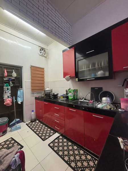 Rumah Teres 1 Tingkat untuk Dijual di Johor Bahru (Johor) - Ruby Tan - Kitchen - PropertyGuru.com.my