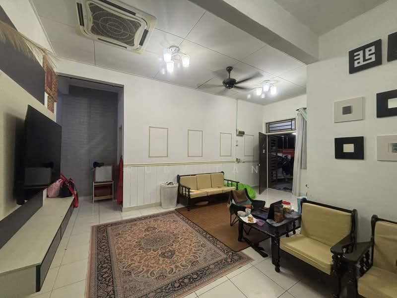 Rumah Teres 1 Tingkat untuk Dijual di Johor Bahru (Johor) - Ruby Tan - Living Room - PropertyGuru.com.my