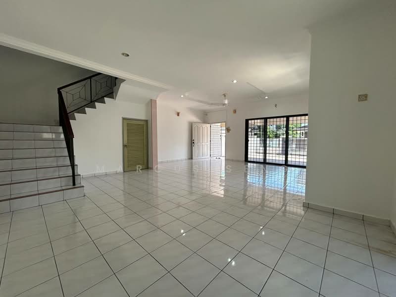 Semi-Detached House for Sale in New Pasir Puteh (Ipoh) - Marcus Seng - Living Room - PropertyGuru.com.my