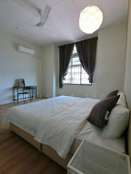 2-storey Terraced House for Sale in Taman Desa Tebrau (Tebrau) - William Tay - Bedroom - PropertyGuru.com.my