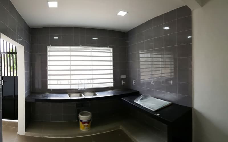 Rumah Teres 2 Tingkat untuk Dijual di Indera Mahkota 2 (Kuantan) - Idham Che'Ali - Kitchen - PropertyGuru.com.my