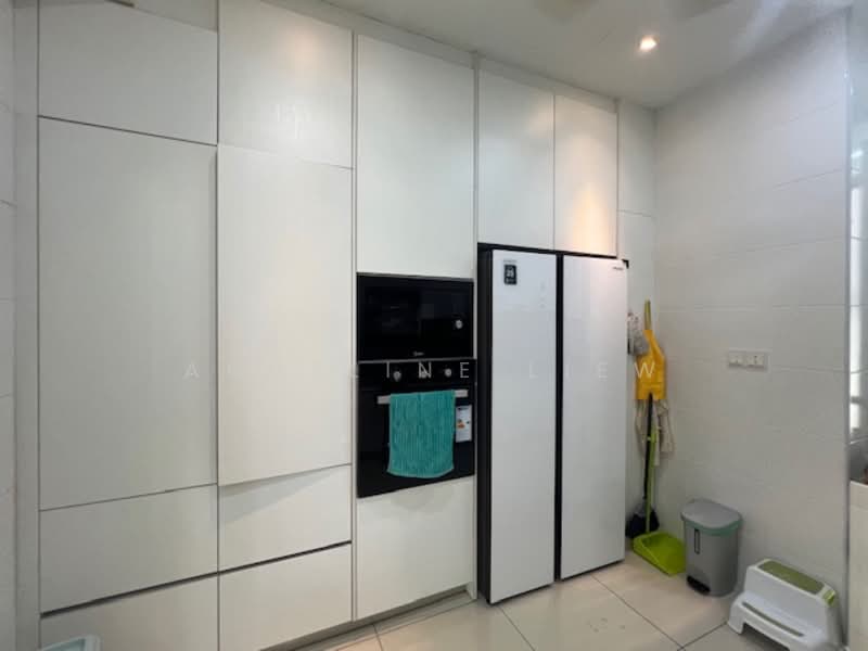 Cluster House for Sale in Eco Majestic (Semenyih) - Angeline LIEW - Kitchen - PropertyGuru.com.my