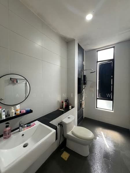 Cluster House for Sale in Eco Majestic (Semenyih) - Angeline LIEW - Bathroom - PropertyGuru.com.my