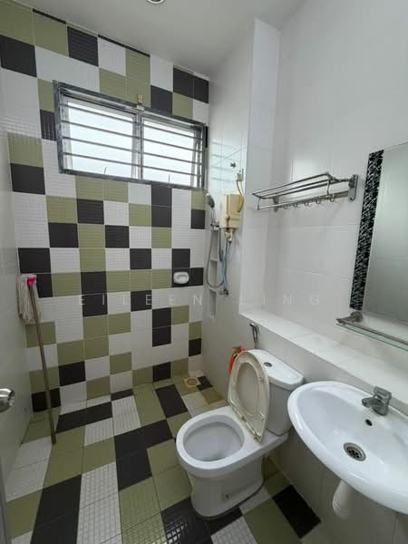 Rumah Teres 2 Tingkat untuk Disewa di Taman Setia Indah (Tebrau) - Eileen Ling - Bathroom - PropertyGuru.com.my