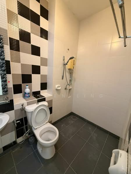 Rumah Teres 2 Tingkat untuk Disewa di Taman Setia Indah (Tebrau) - Eileen Ling - Bathroom - PropertyGuru.com.my