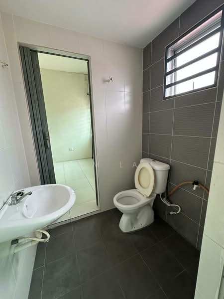 2-storey Terraced House for Sale in Lahat (Perak) - Sam Lam - Bathroom - PropertyGuru.com.my