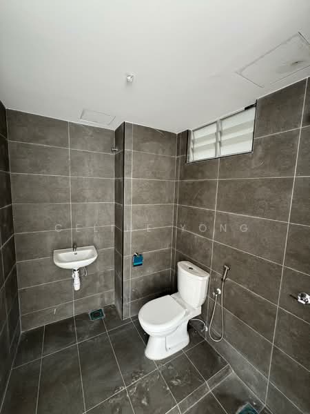 Service Residence for Sale at Midas @ Seri Alam - Celine Yong - Bathroom - PropertyGuru.com.my