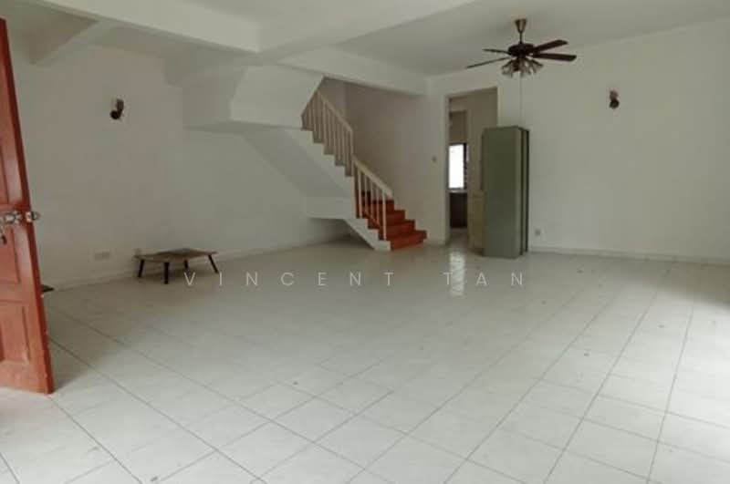 2-storey Terraced House for Sale in SS5 (Petaling Jaya) - Vincent Tan - Living Room - PropertyGuru.com.my