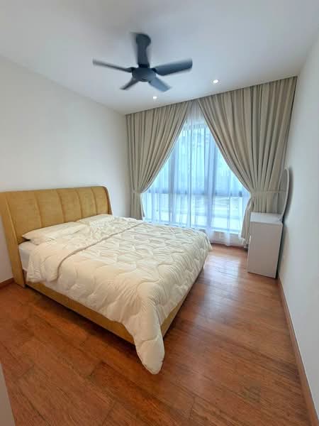 Pangsapuri untuk Disewa di Molek Pine 4 - Victor Lee - Bedroom - PropertyGuru.com.my