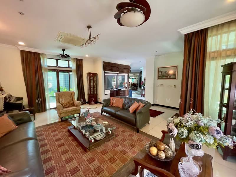Semi-Detached House for Sale in Bukit Jelutong (Shah Alam) - Wan Azlan Ahmad - PropertyGuru.com.my
