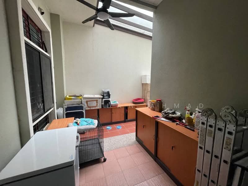 Semi-Detached House for Sale in Bukit Jelutong (Shah Alam) - Wan Azlan Ahmad - PropertyGuru.com.my
