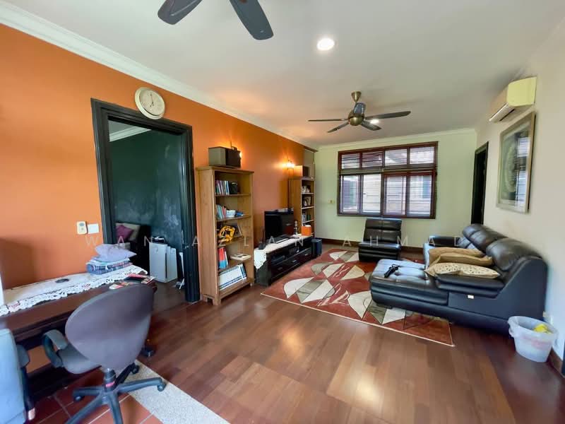 Semi-Detached House for Sale in Bukit Jelutong (Shah Alam) - Wan Azlan Ahmad - PropertyGuru.com.my