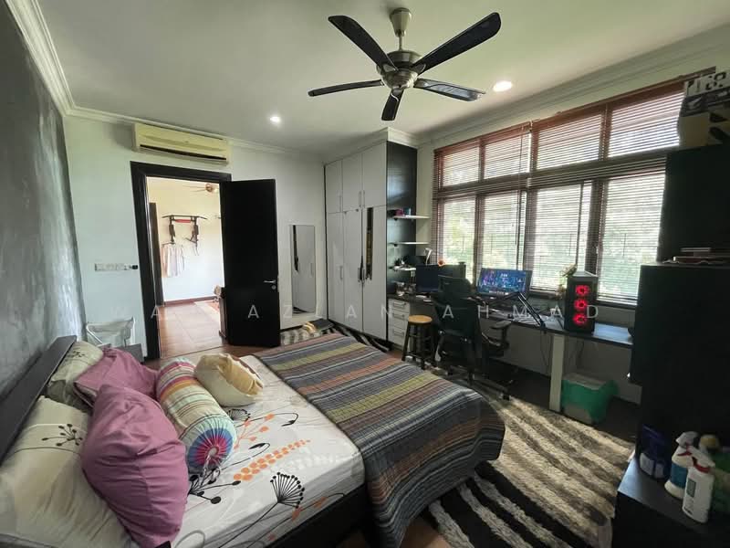 Semi-Detached House for Sale in Bukit Jelutong (Shah Alam) - Wan Azlan Ahmad - PropertyGuru.com.my