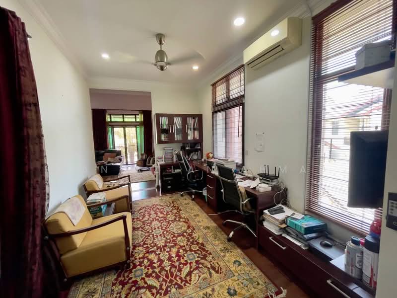 Semi-Detached House for Sale in Bukit Jelutong (Shah Alam) - Wan Azlan Ahmad - PropertyGuru.com.my