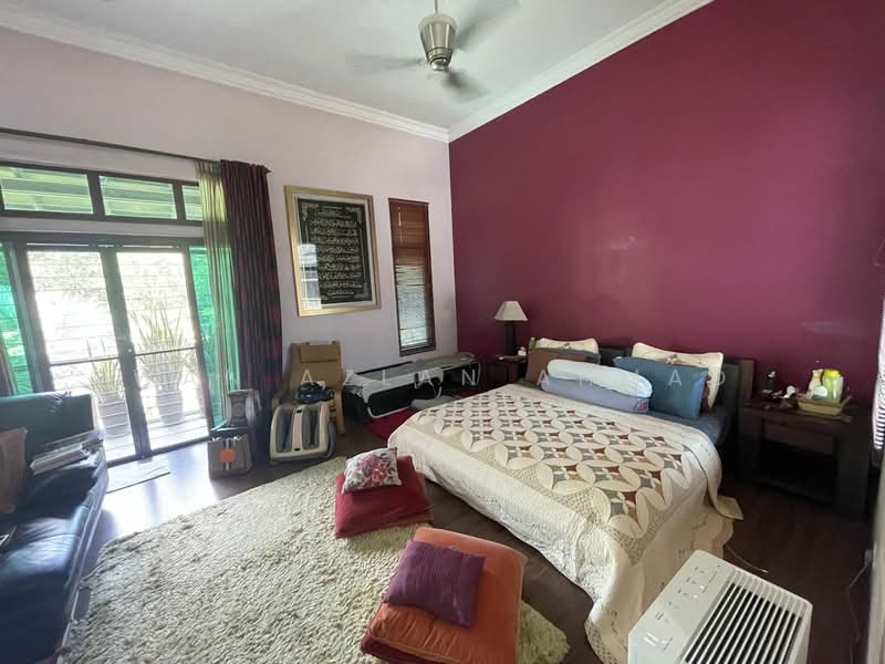 Semi-Detached House for Sale in Bukit Jelutong (Shah Alam) - Wan Azlan Ahmad - PropertyGuru.com.my