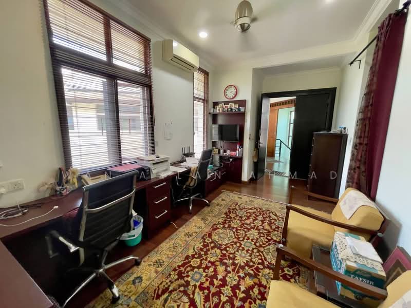 Semi-Detached House for Sale in Bukit Jelutong (Shah Alam) - Wan Azlan Ahmad - PropertyGuru.com.my