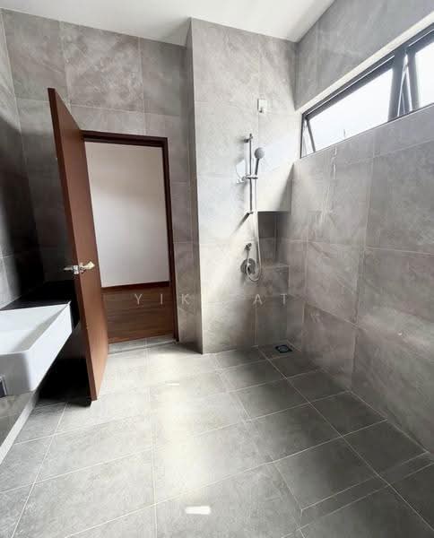 Cluster House for Sale in Austin Crest (Johor Bahru) - Yik Tat - PropertyGuru.com.my