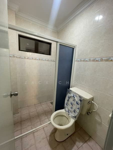 1.5-storey Terraced House for Sale in Taman Pelangi Indah (Ulu Tiram) - Zack Chow - Bathroom - PropertyGuru.com.my