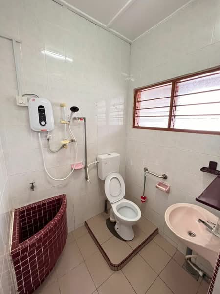 For Rent - Taman Universiti