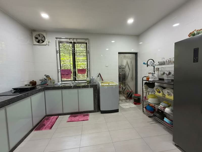 2-storey Terraced House for Rent in Bandar Putra (Kulai) - Yit Sin - Kitchen - PropertyGuru.com.my
