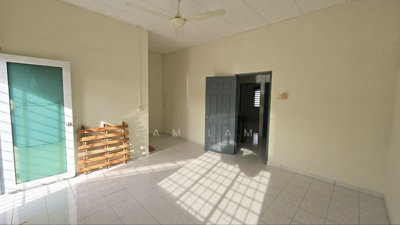 Rumah Teres 2 Tingkat untuk Dijual di Ipoh (Perak) - Sam Lam - Living Room - PropertyGuru.com.my