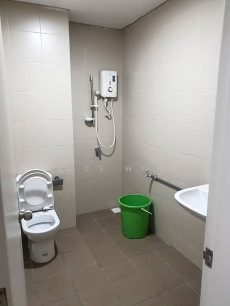 Servis Apartment untuk Disewa di i-SOHO @ i-City - Alice Wong - Bathroom - PropertyGuru.com.my