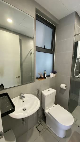 Servis Apartment untuk Disewa di The Clio 2 Residences - Li Yee Yap - Bathroom - PropertyGuru.com.my