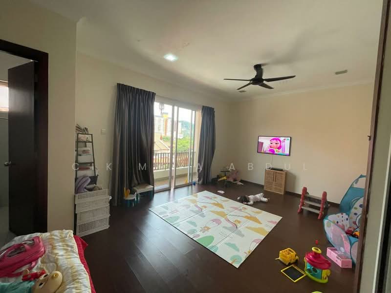 Semi-Detached House for Sale in Ampang Jaya (Ampang) - Cik Maya Abdul - Living Room - PropertyGuru.com.my