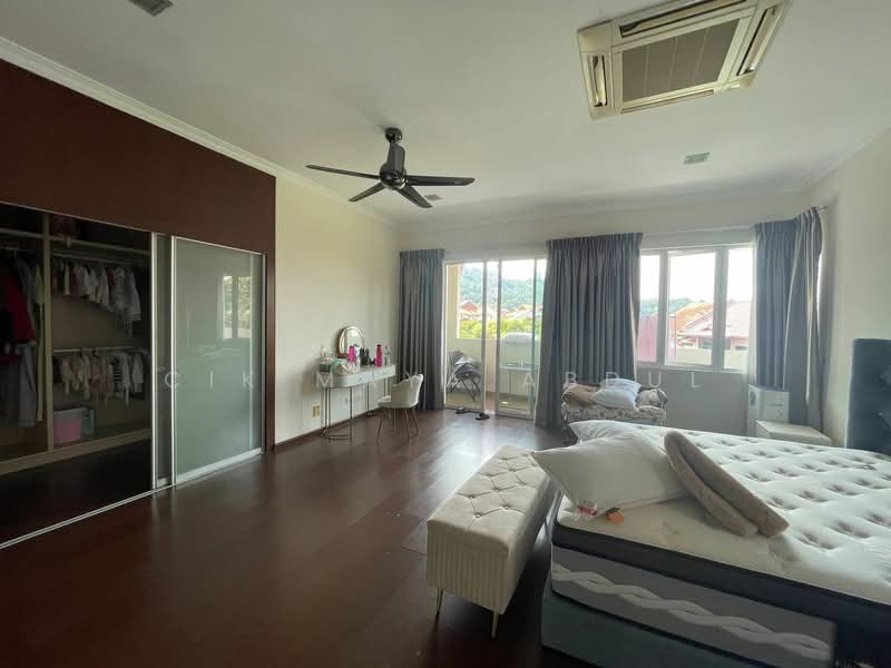 Semi-Detached House for Sale in Ampang Jaya (Ampang) - Cik Maya Abdul - Bedroom - PropertyGuru.com.my