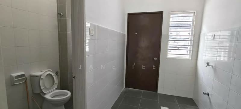 Rumah Teres 2 Tingkat untuk Dijual di Setia Ecohill (Semenyih) - Jane Tee - Bathroom - PropertyGuru.com.my