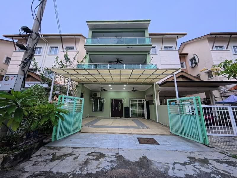 Semi-Detached House for Sale in Kajang (Selangor) - Zahiruddin Rahman - Exterior - PropertyGuru.com.my