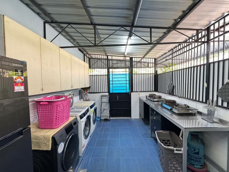 Bungalow for Sale in Seksyen 6 (Shah Alam) - Salawati Busro - Kitchen - PropertyGuru.com.my