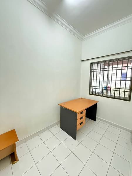 2-storey Terraced House for Rent in Jementah (Johor) - Foo Jun Tao - Study - PropertyGuru.com.my