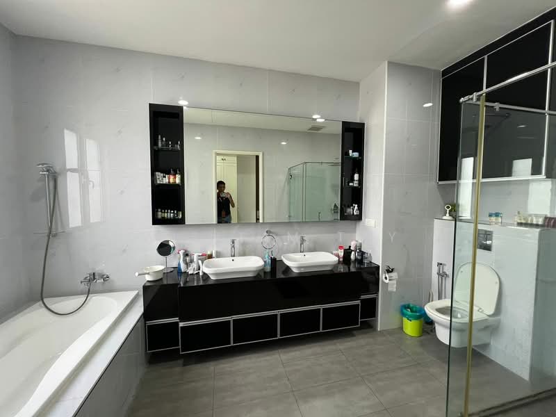 Rumah Berkembar untuk Dijual di Eco Spring (Johor Bahru) - William Tay - Bathroom - PropertyGuru.com.my