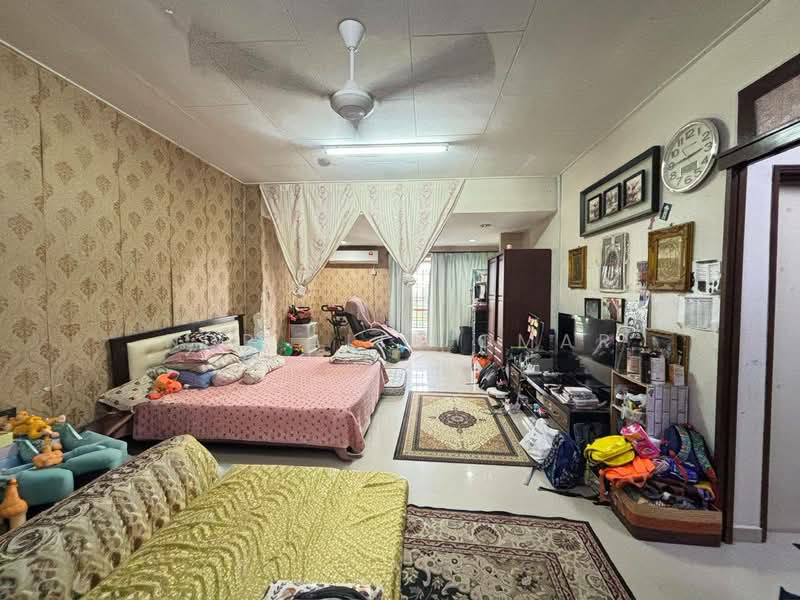 2-storey Terraced House for Sale in Shah Alam (Selangor) - Nur Alia Omar - Bedroom - PropertyGuru.com.my