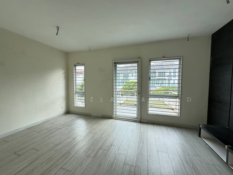 3-storey Terraced House for Sale in Denai Alam (Shah Alam) - Wan Azlan Ahmad - PropertyGuru.com.my