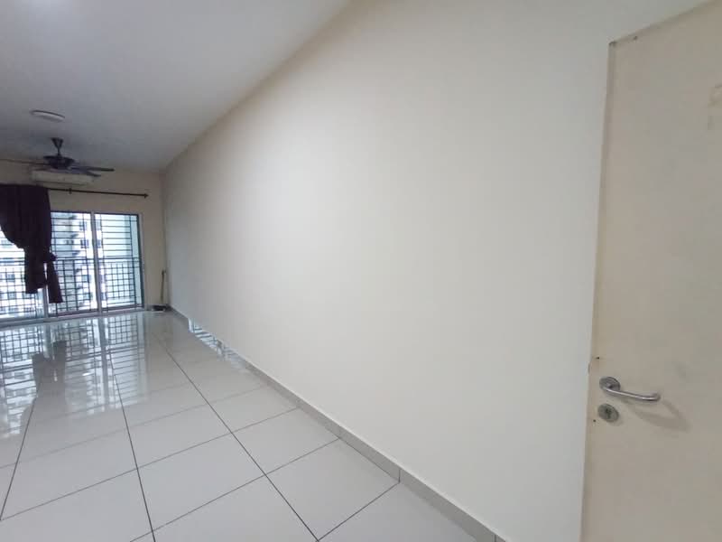 Servis Apartment untuk Disewa di OUG Parklane - Ben Ng - Living Room - PropertyGuru.com.my