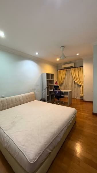 Rumah Teres 3 Tingkat untuk Disewa di Bandar Utama 11 (Bandar Utama) - Jing Xie - Bedroom - PropertyGuru.com.my