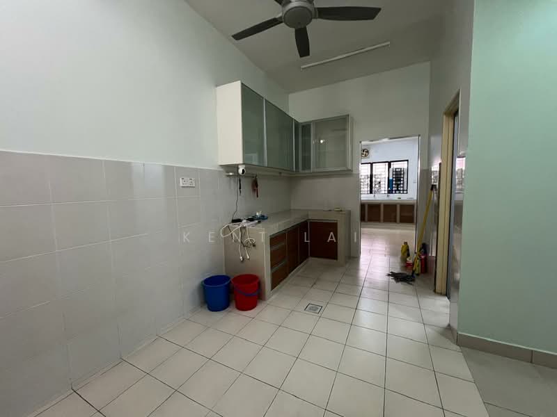 2-storey Terraced House for Sale in Bandar Kinrara Seksyen 9 (Bandar Kinrara) - Kent Lai - Kitchen - PropertyGuru.com.my