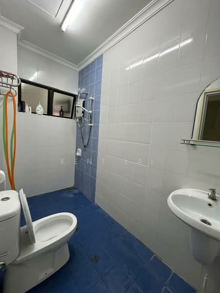 2-storey Terraced House for Sale in Bandar Kinrara Seksyen 9 (Bandar Kinrara) - Kent Lai - Bathroom - PropertyGuru.com.my