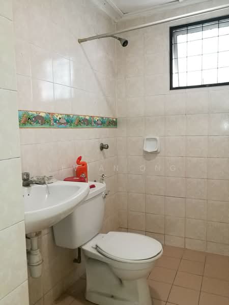 Kondominium untuk Dijual di D'aman Crimson - Vivian Ong - Bathroom - PropertyGuru.com.my