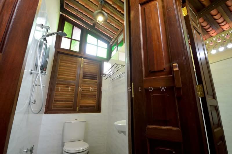 Hotel / Resort for Sale in George Town (Penang) - Fennie Seow - Bathroom - PropertyGuru.com.my