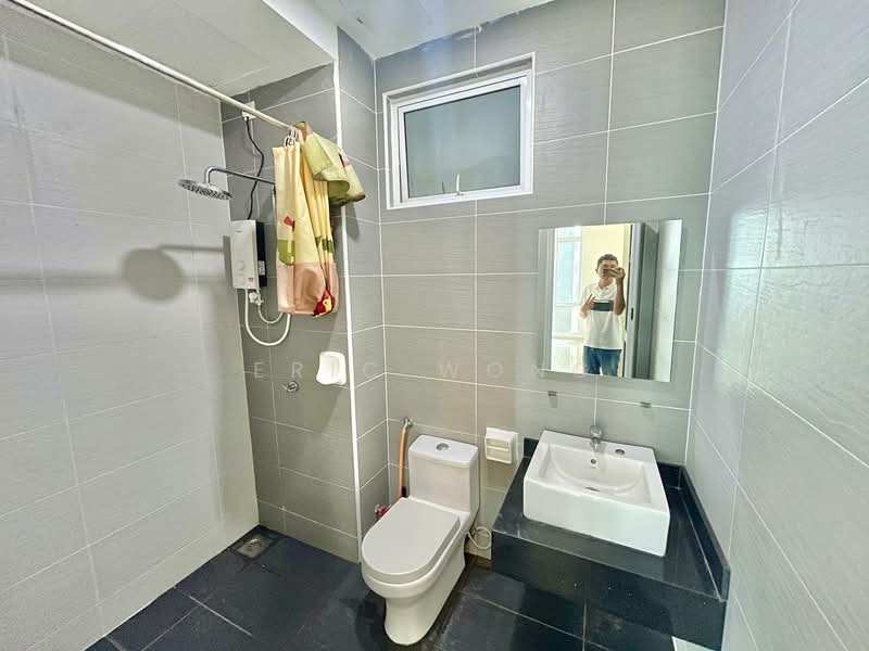 Service Residence for Sale at THE SENAI GARDEN (PANGSAPURI IMPIAN SENAI) - Eric Wong - PropertyGuru.com.my