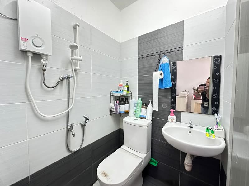 Rumah Teres 2 Tingkat untuk Dijual di Taman Bukit Rawang Jaya (Rawang) - Tris Jong - Bathroom - PropertyGuru.com.my