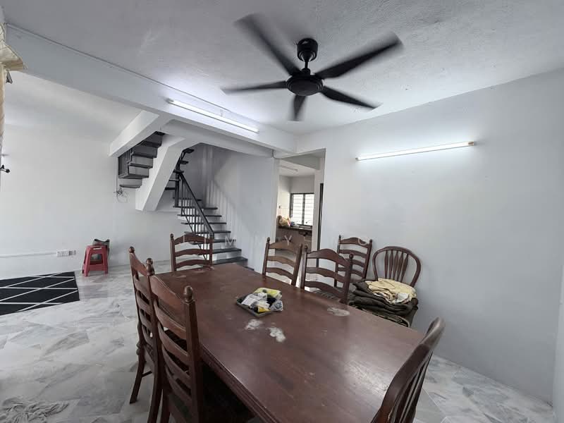 Rumah Teres 2 Tingkat untuk Dijual di Taman Minang (Cheras) - Jimmy Ng - Dining Room - PropertyGuru.com.my