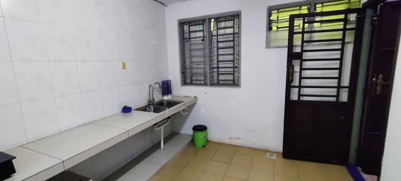 2-storey Terraced House for Sale in TAMAN PUCHONG UTAMA (Puchong) - NIck C - Kitchen - PropertyGuru.com.my