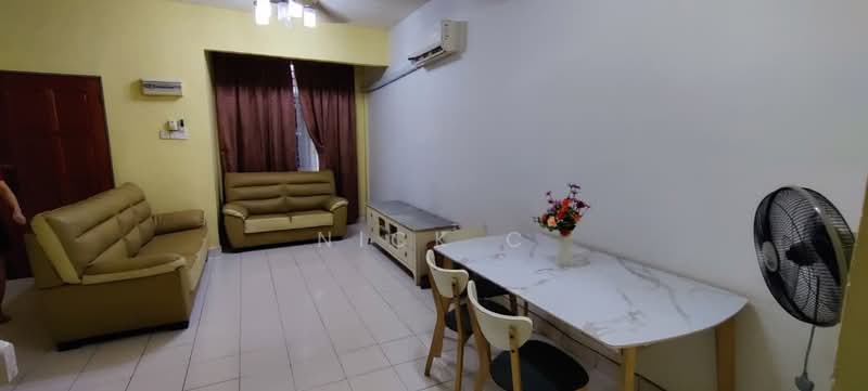 2-storey Terraced House for Sale in TAMAN PUCHONG UTAMA (Puchong) - NIck C - Living Room - PropertyGuru.com.my