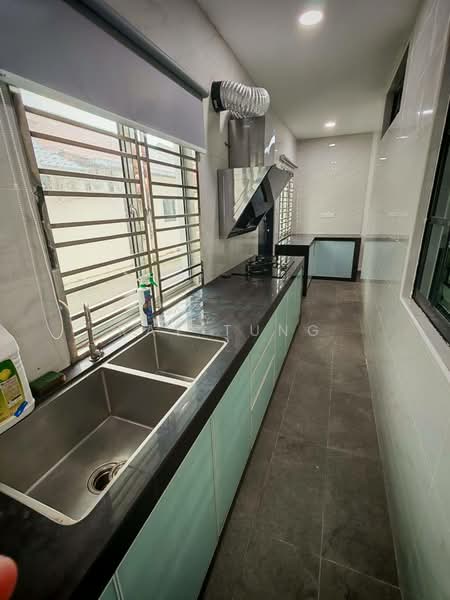1-storey Terraced House for Rent in Taman Pelangi Indah (Ulu Tiram) - Ray Tung - Kitchen - PropertyGuru.com.my