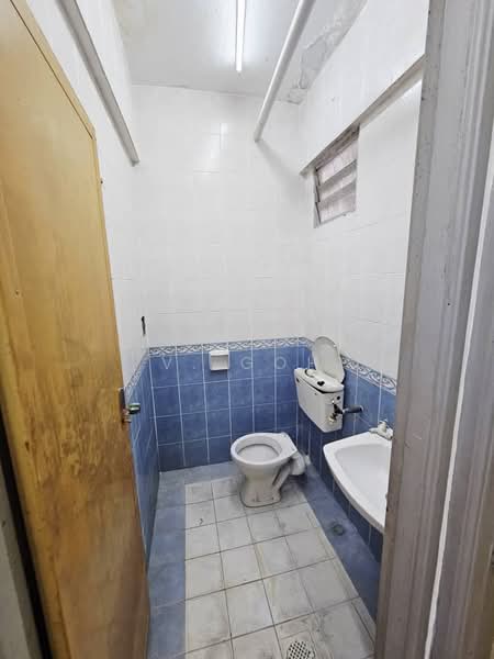 Pangsapuri untuk Disewa di Mutiara Heights - V. Goh - Bathroom - PropertyGuru.com.my